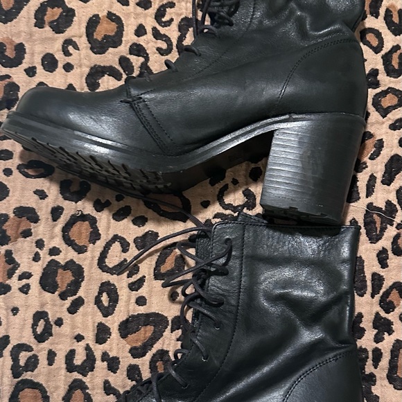 Frye Black Lace Up Leather Boots - Picture 7 of 9